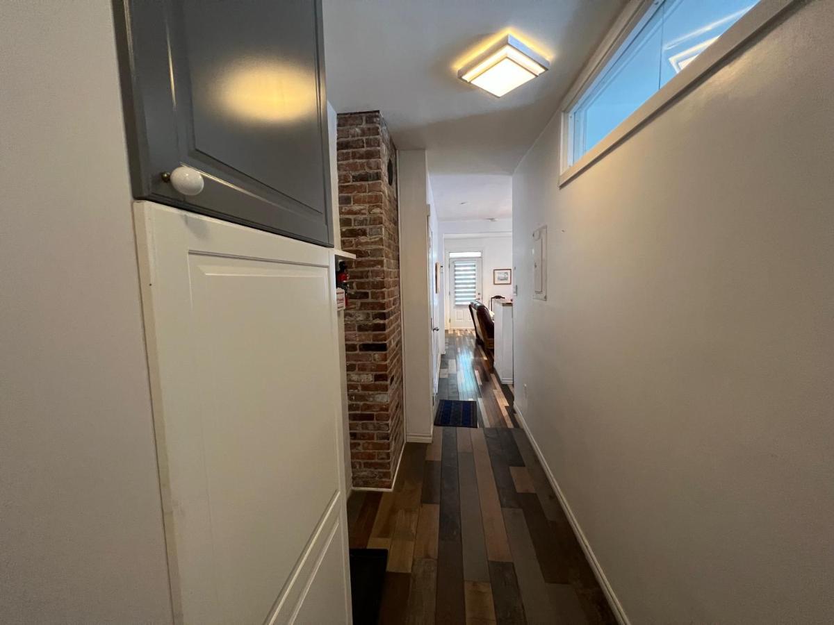 Le 2316 Apartment Saint-Hyacinthe Luaran gambar