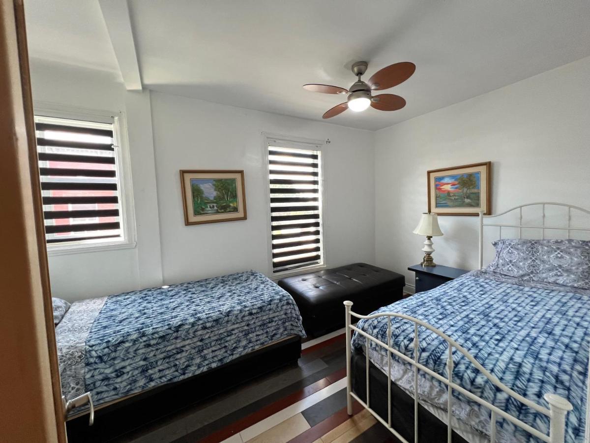 Le 2316 Apartment Saint-Hyacinthe Luaran gambar