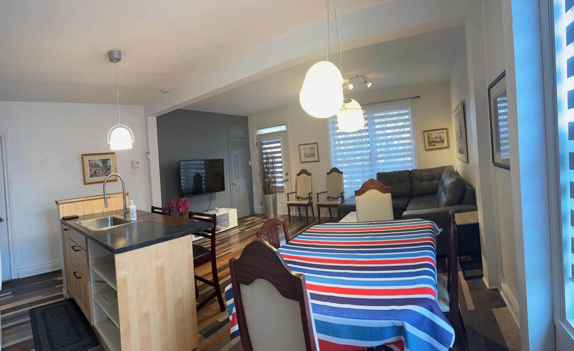 Le 2316 Apartment Saint-Hyacinthe Luaran gambar