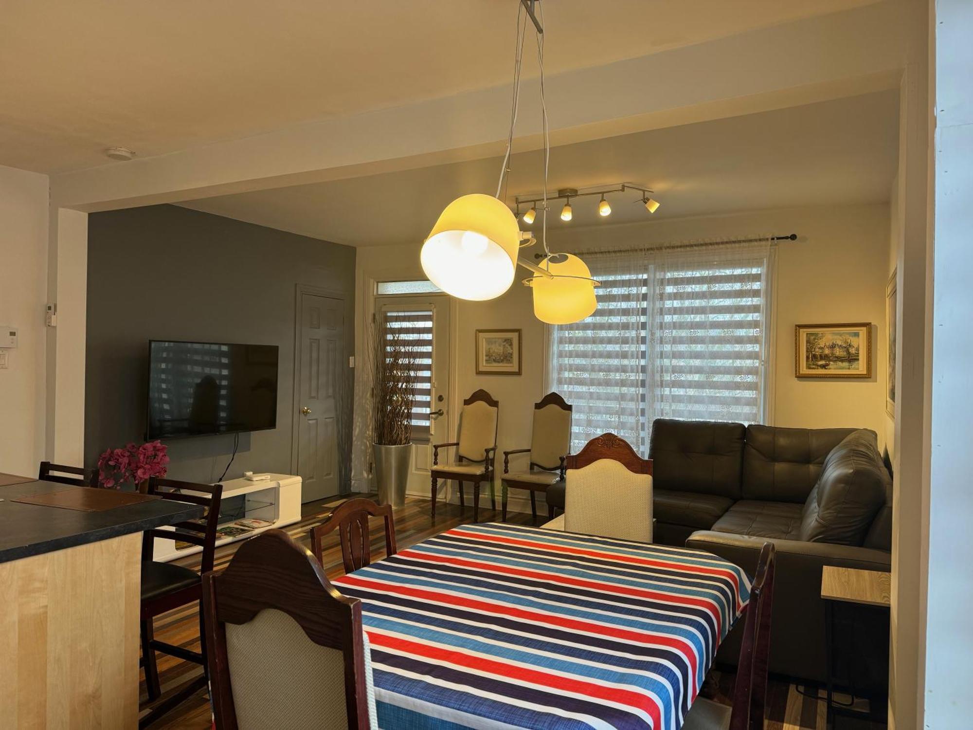 Le 2316 Apartment Saint-Hyacinthe Luaran gambar